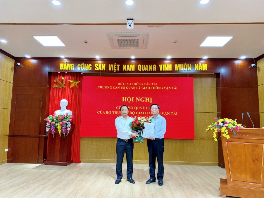 Hội nghị công bố Quyết định bổ nhiệm Phó Hiệu trưởng  Trường Cán bộ quản lý giao thông vận tải